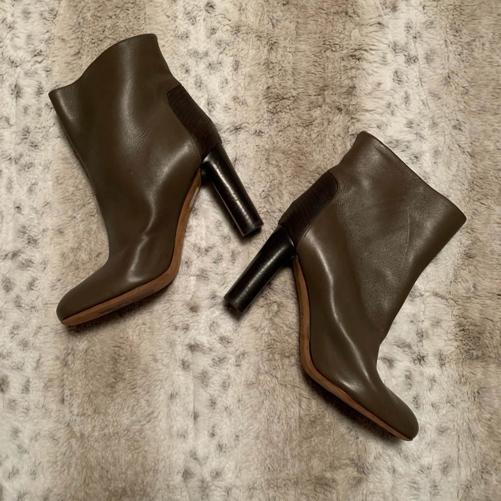 Vince Olive Paige Ankle Boots - Picture 4 of 7